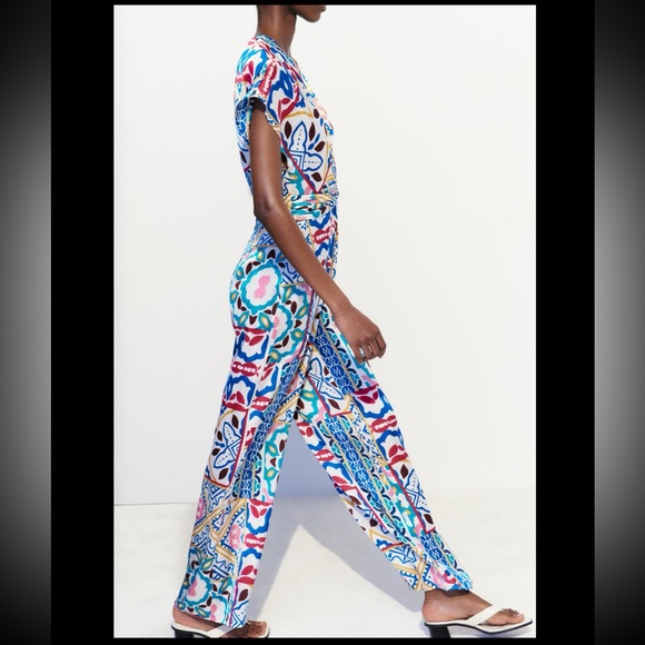 SATIN EFFECT PRINT JUMPSUIT - Picture 3 of 8